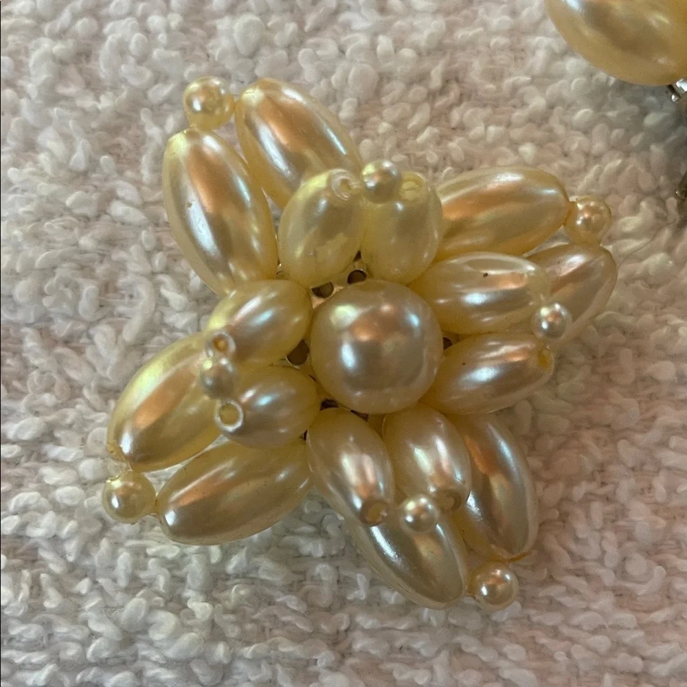 Elegant Cream Pearl Clip-On Earrings